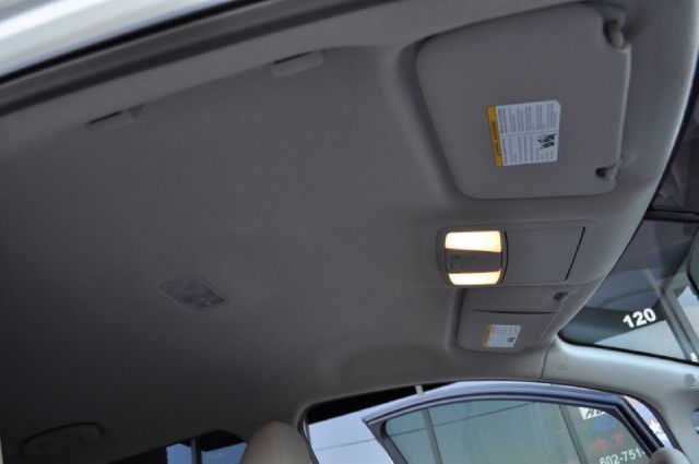 2011 Nissan LEAF LS S