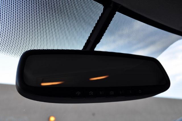 2011 Nissan LEAF LS S