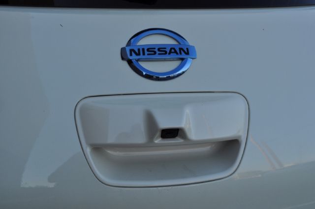 2011 Nissan LEAF LS S