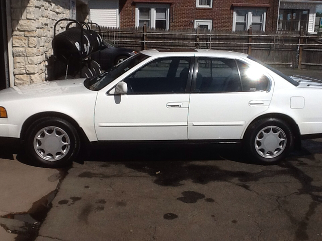 1990 Nissan Maxima SE