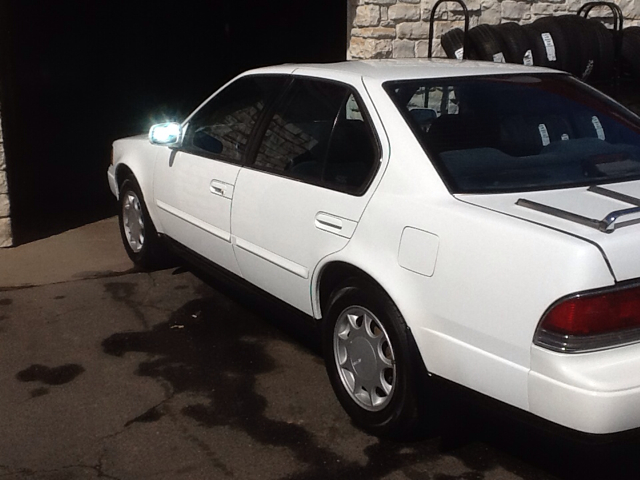 1990 Nissan Maxima SE