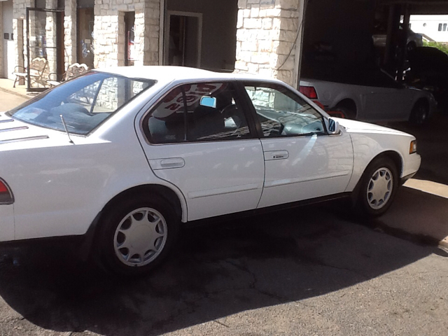 1990 Nissan Maxima SE