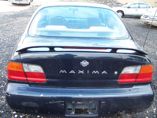 1995 Nissan Maxima 3.0 Quattro