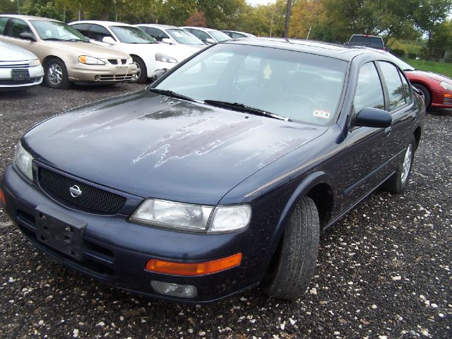 1995 Nissan Maxima 3.0 Quattro