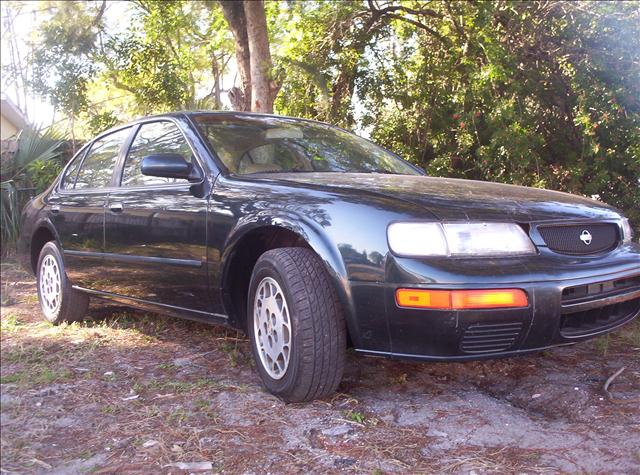 1995 Nissan Maxima SE