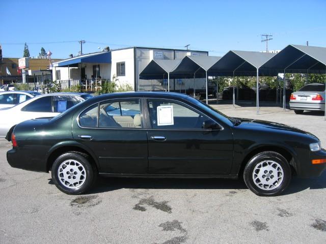 1996 Nissan Maxima 3.0 Quattro