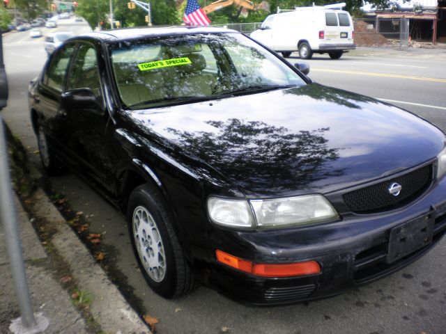 1996 Nissan Maxima 3.0 Quattro