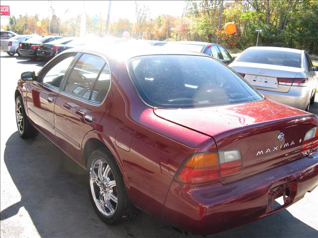 1996 Nissan Maxima R1