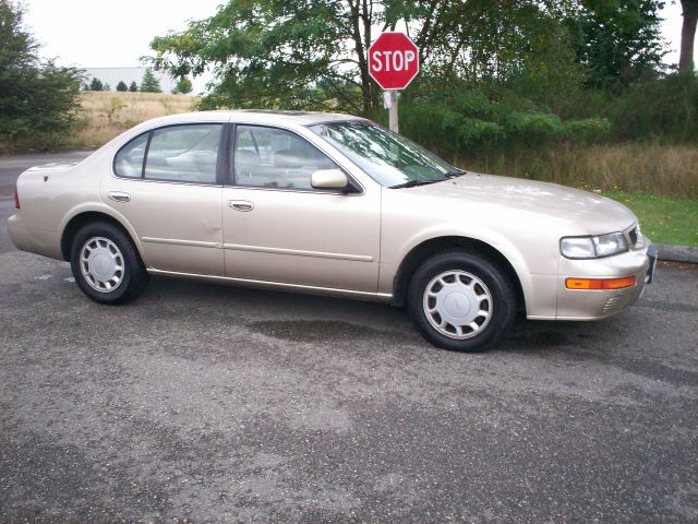 1996 Nissan Maxima 3.0 Quattro