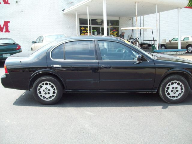 1996 Nissan Maxima 3.0 Quattro