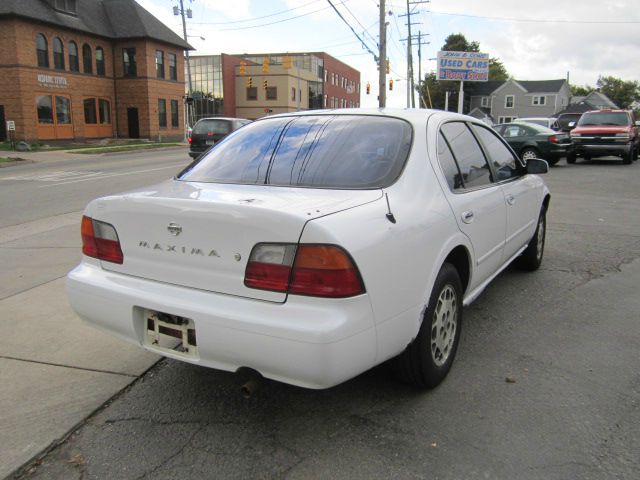1996 Nissan Maxima Unknown