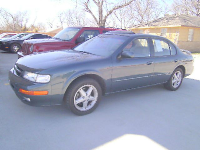 1997 Nissan Maxima 3.0 Quattro