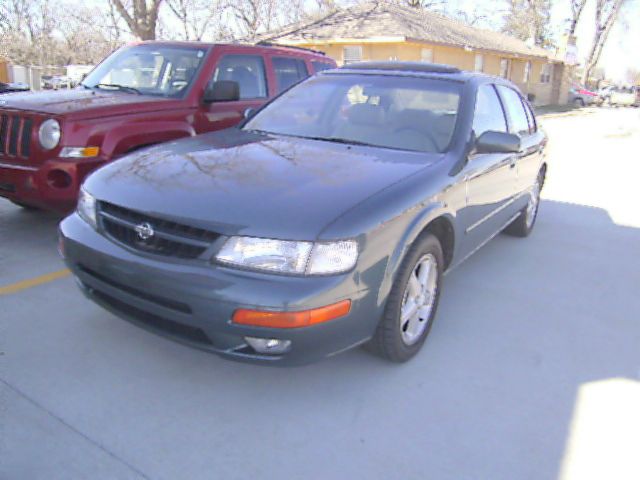 1997 Nissan Maxima 3.0 Quattro