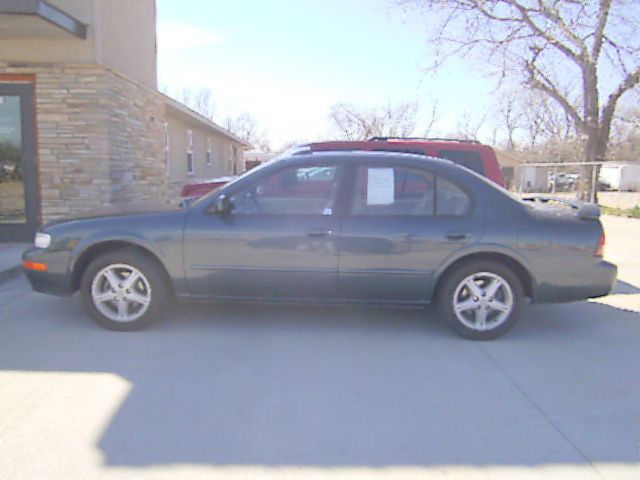 1997 Nissan Maxima 3.0 Quattro