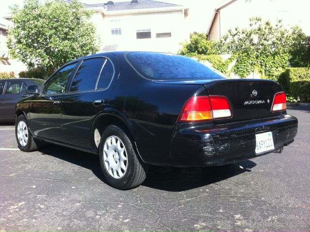 1997 Nissan Maxima 3.0 Quattro