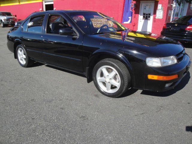 1997 Nissan Maxima Nav-awd-2 Tv/dvd IN Headrests-quads-third-moon-6 C