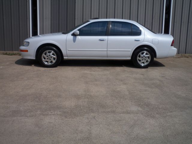 1997 Nissan Maxima 3.0 Quattro