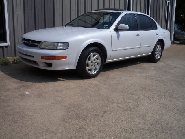 1997 Nissan Maxima 3.0 Quattro
