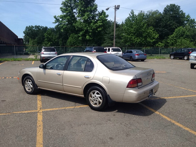 1997 Nissan Maxima 750li Xdrive 1-ownerawdnavigation Sedan