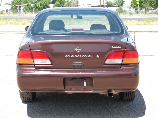 1997 Nissan Maxima 3.0 Quattro