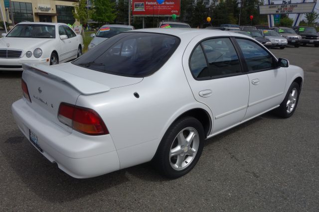 1998 Nissan Maxima 3.0 Quattro