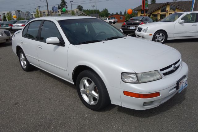 1998 Nissan Maxima 3.0 Quattro