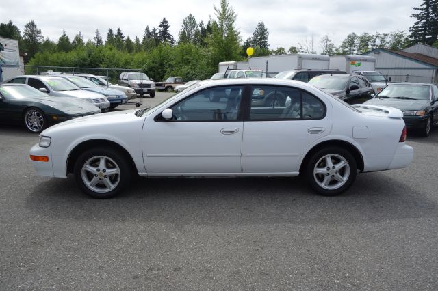 1998 Nissan Maxima 3.0 Quattro