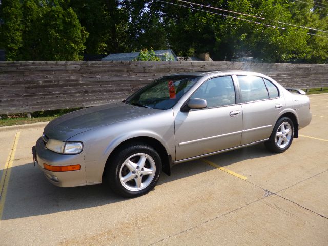 1998 Nissan Maxima 3.0 Quattro