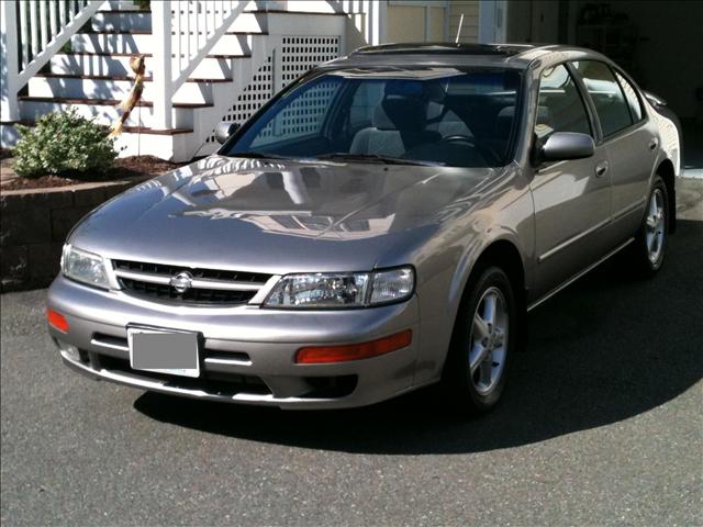 1998 Nissan Maxima SE