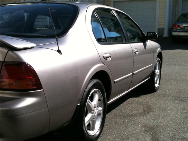 1998 Nissan Maxima SE