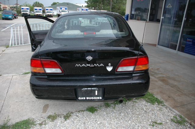 1998 Nissan Maxima 3.0 Quattro