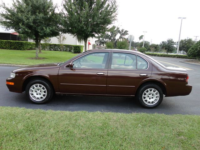 1998 Nissan Maxima 3.0 Quattro