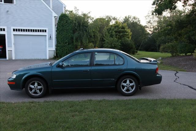 1998 Nissan Maxima 3.0 Quattro