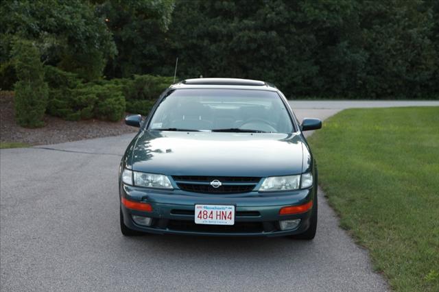 1998 Nissan Maxima 3.0 Quattro