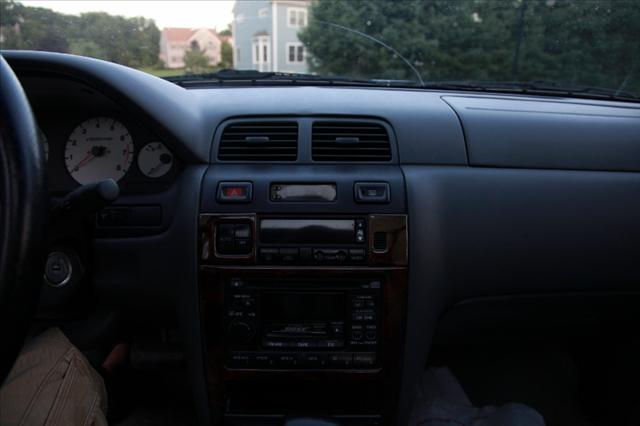 1998 Nissan Maxima 3.0 Quattro