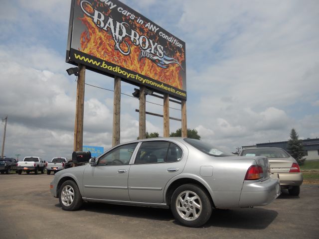 1998 Nissan Maxima 3.0 Quattro