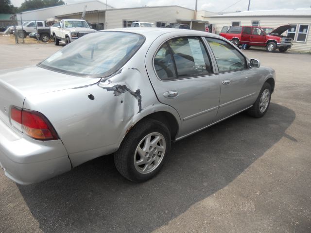 1998 Nissan Maxima 3.0 Quattro