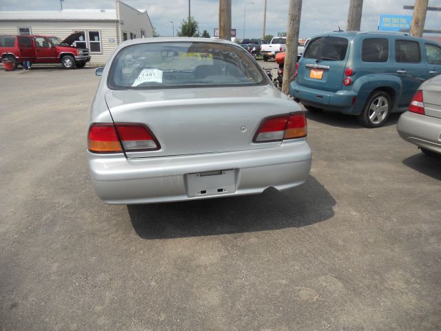 1998 Nissan Maxima 3.0 Quattro