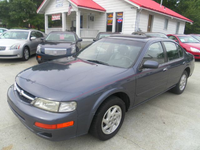 1999 Nissan Maxima 3.0 Quattro