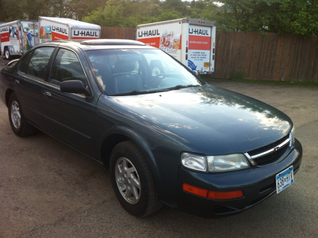 1999 Nissan Maxima 3.0 Quattro