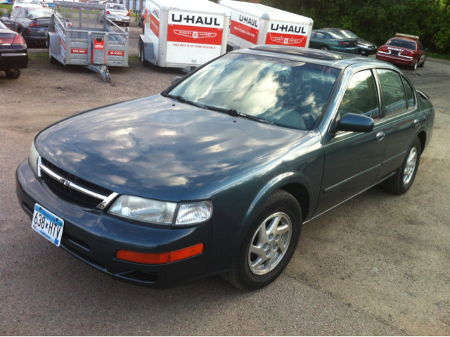 1999 Nissan Maxima 3.0 Quattro
