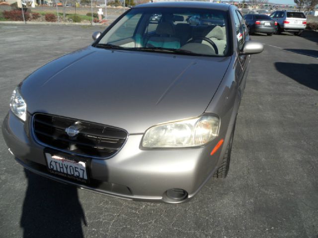 2000 Nissan Maxima SE