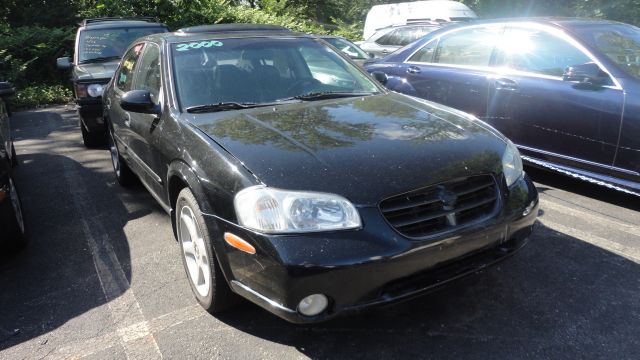 2000 Nissan Maxima SE