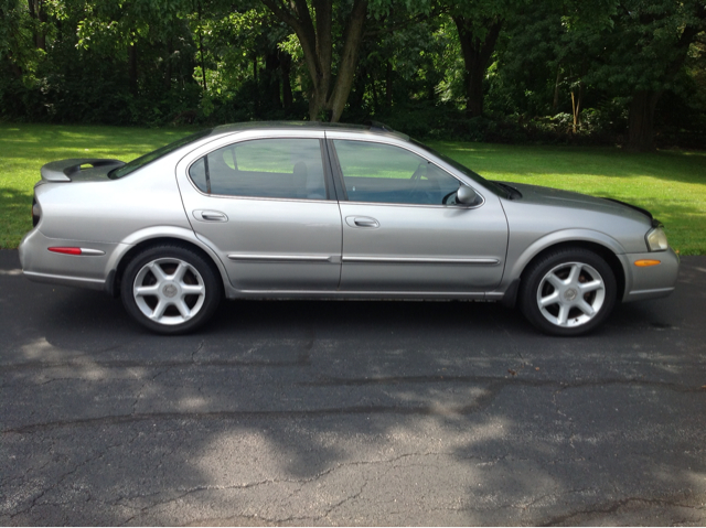 2000 Nissan Maxima SE