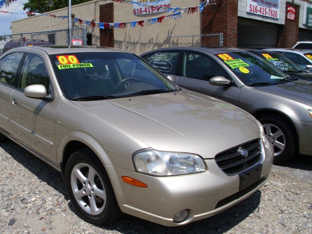 2000 Nissan Maxima Sport 4x4