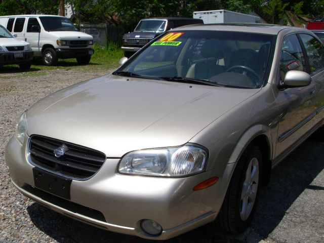2000 Nissan Maxima Sport 4x4