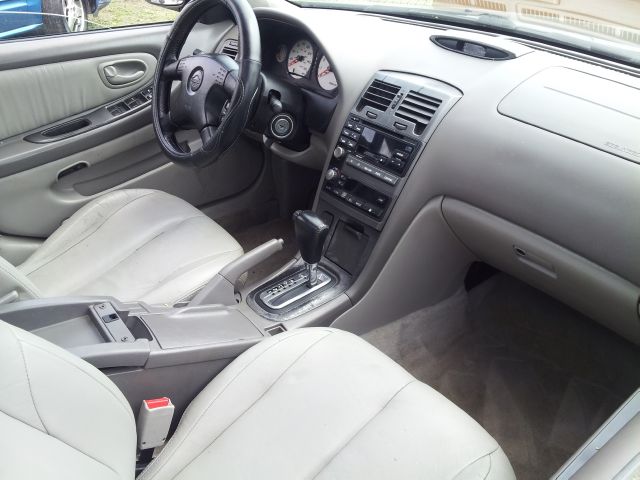 2000 Nissan Maxima SE