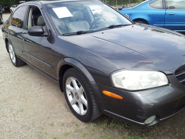 2000 Nissan Maxima SE