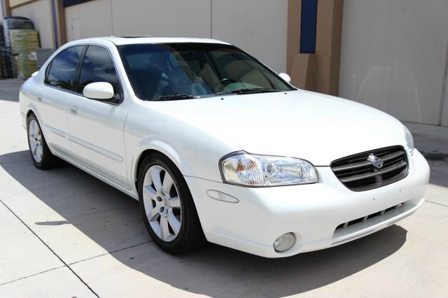 2000 Nissan Maxima SE