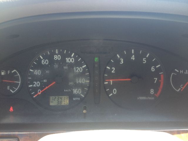 2000 Nissan Maxima SE